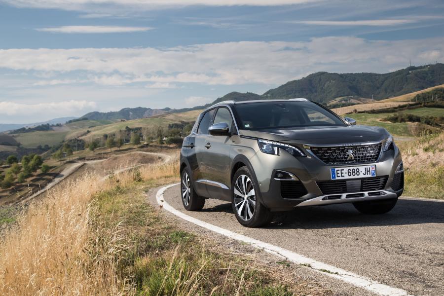  Peugeot 3008 GT 2016 года  (WW) (фото 25 из 42)